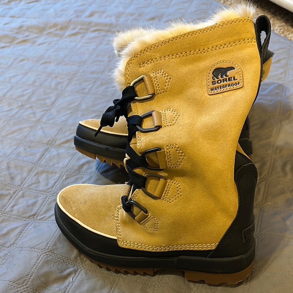 Sorel Tan Winter & Rain Boots with High-Top Design and Sturdy Rubber Sole